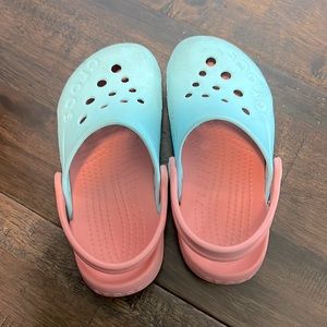 Crocs Electro Clog. C10. Aqua and Coral. Girls